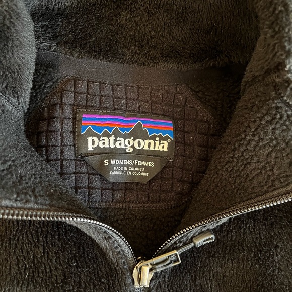 COPY - Patagonia Womens Fleece zip up vest - Picture 3 of 3